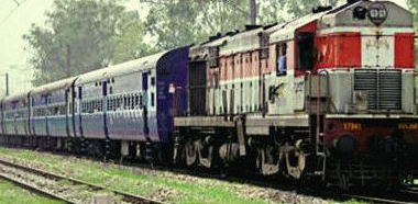Gujarat operates 262 trains for 3.9 lakh migrants