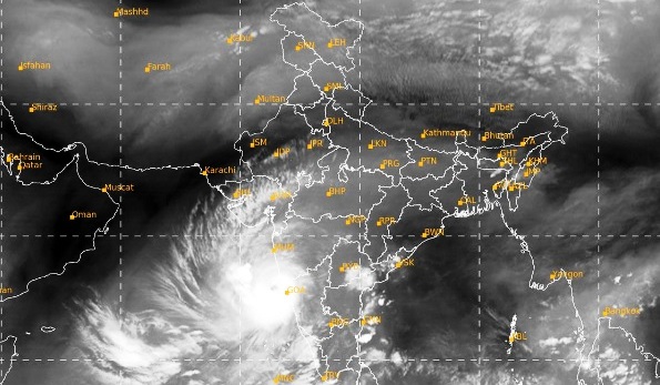 Tauktae hits Goa, heavy rain alert in Maharashtra