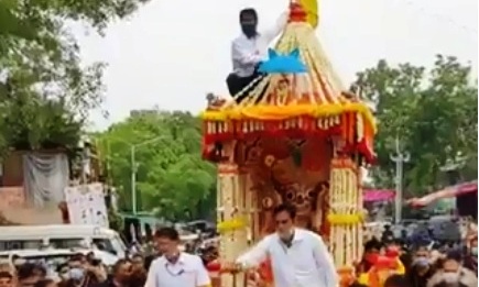 Pahind ritual in 144th Rath Yatra performed by CM