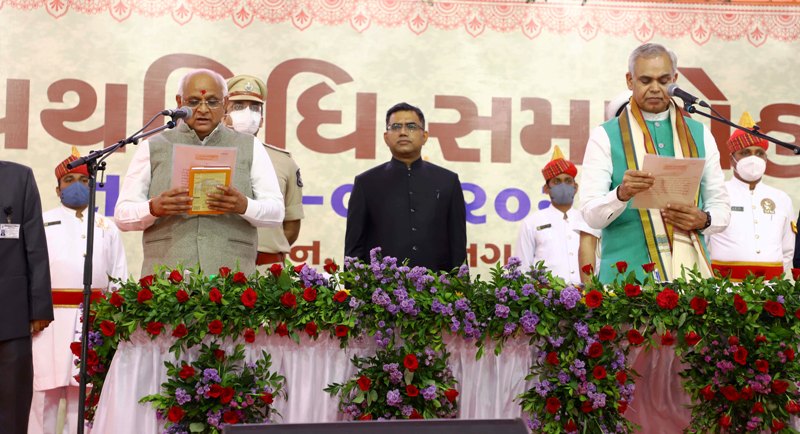 Governor administers oath to Bhupendra Patel