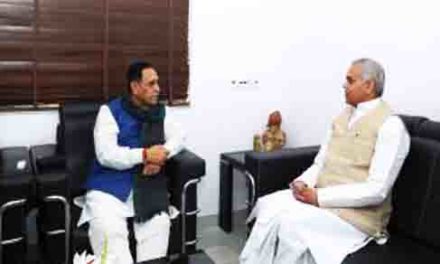 Governor of Himachal pays a courtesy visit to CM