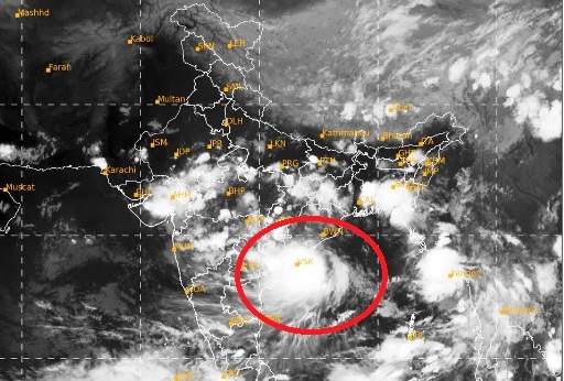 Cyclone Gulaab will hit the coast at midnight