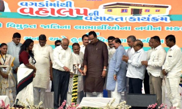 Nomadic families got permanent address in Rajkot