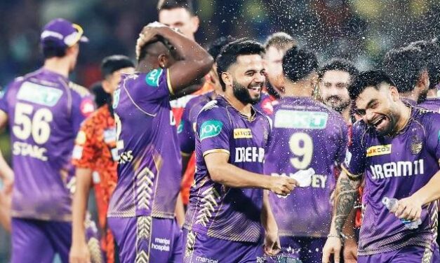 Kolkata Knight Riders lifts the trophy of IPL 2024